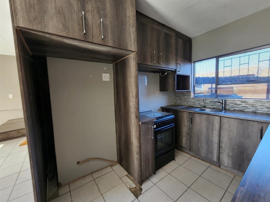 2 Bedroom Property for Sale in Langenhovenpark Free State